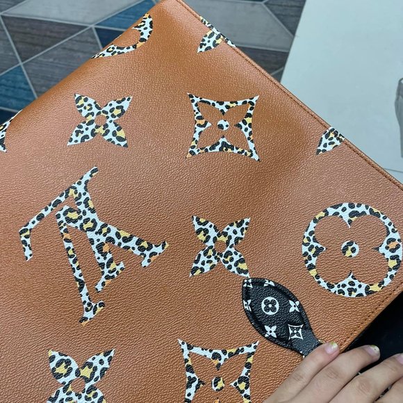 Auth Louis Vuitton ONTHEGO Jungle - Picture 7 of 11